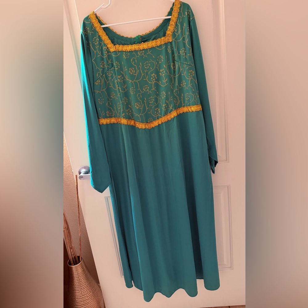 Fiona (Shrek) Green dress